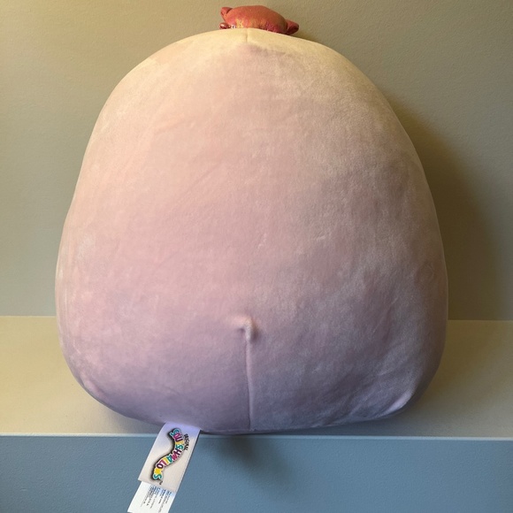 NWT Garnet the Pink Christmas Tree Squishmallow - Picture 3 of 3